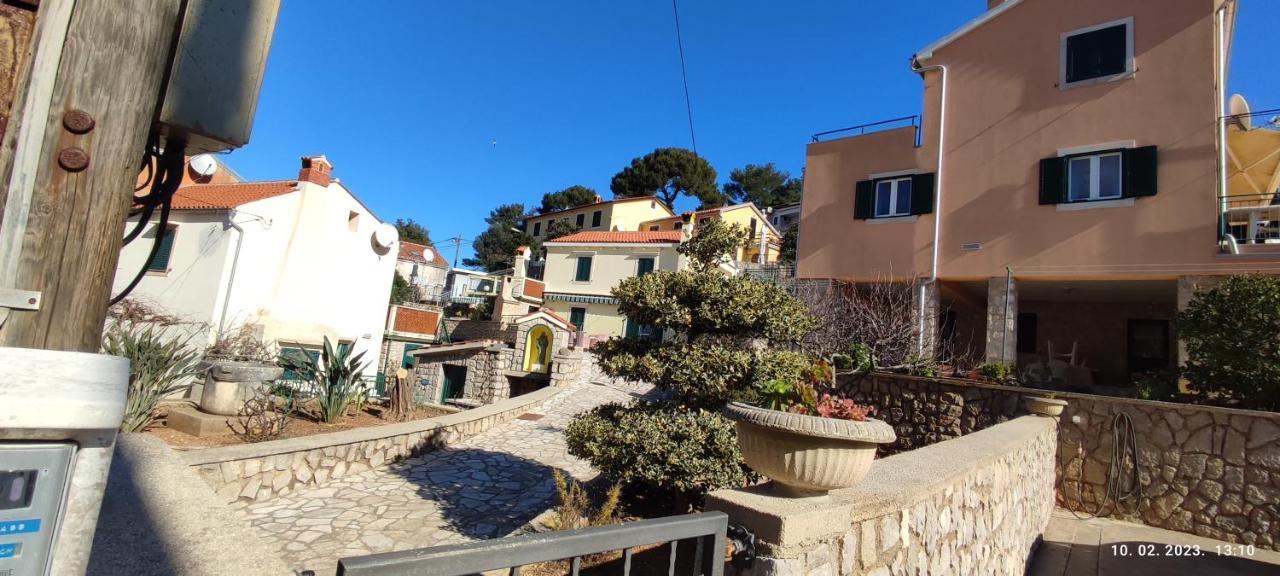 Apartmani Antonio Veli Losinj Ngoại thất bức ảnh